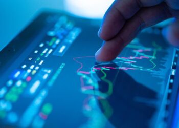 Fundamental Versus Technical Analysis For Short-Selling Opportunities
