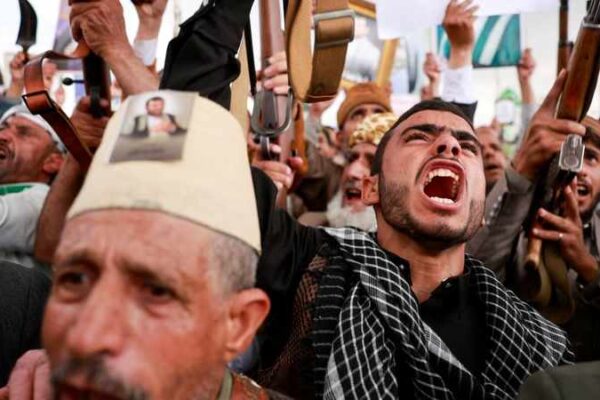 Allies back Saudis as Houthi attacks threaten key oil route