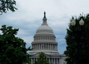 Senate blocks bill restricting stock trading by members of Congress