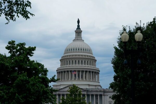 Senate blocks bill restricting stock trading by members of Congress