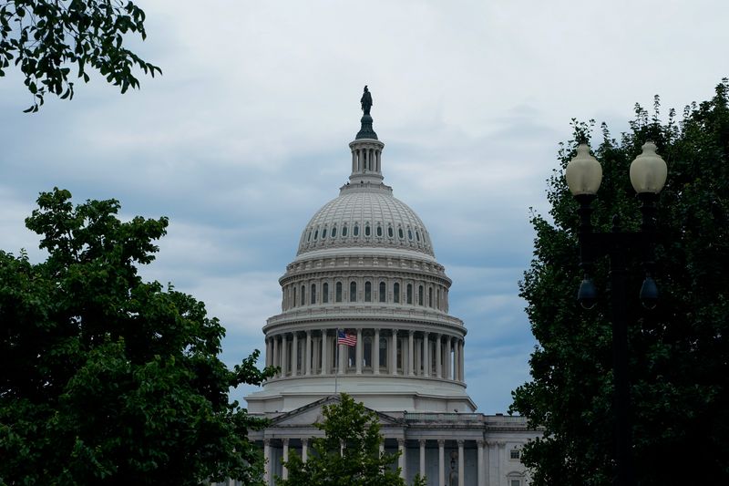 Senate blocks bill restricting stock trading by members of Congress