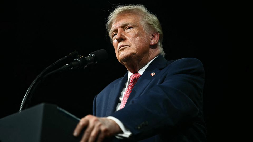 Trump uses antisemitic term in defending a senator at a Kansas rally